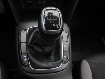 Hyundai Kona I Crossover 1.0 T-GDI 120KM 2017 Hyundai Kona 1.0 T-GDI, Salon Polska, Klima, zdjęcie 16