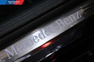 Mercedes Klasa E W213 Limuzyna Facelifting 2.0 E220d 194KM 2022 Mercedes-Benz Klasa E 220dFV23Reflektory LED StatyczneOswietlenie Ambiente, zdjęcie 20