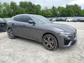 Maserati Levante 2017 Maserati Levante S Sport 2017 3.0l 3.0 Benzyna 424KM, zdjęcie 4