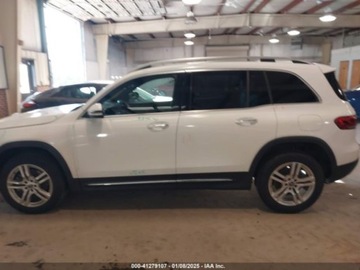 Mercedes GLB 2021 Mercedes-Benz GLB 250 4Matic 2021 2.0l 2.0 Benzyna 221KM, zdjęcie 2