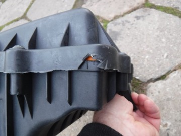 FILTRU VZDUCHU POUZDRO VW GOLF IV 1.4 16V