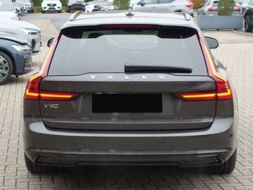Volvo V90 II 2025 VOLVO V90 T6 AWD Plug-In Hybrid Plus Dark Combi 2.0 (398KM) 2025, zdjęcie 2