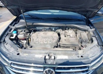 Volkswagen Tiguan II 2022 Volkswagen Tiguan 2022, 2.0L, SE, po gradobiciu 2.0 Benzyna 184KM, zdjęcie 13