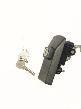 Fiat 126p Замок крышки двигателя, замок люка 46576878 оригинал