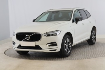 Volvo XC60 II Crossover T8 Twin Engine 390KM 2020 Volvo XC60 T8 Twin Engine, Salon Polska, zdjęcie 1