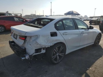 BMW Seria 3 G20-G21 2023 BMW Seria 3 330i, 2023r., 2.0L 2.0 Benzyna 255KM, zdjęcie 2