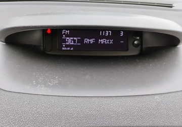 Renault Megane III Hatchback 1.5 dCi FAP 90KM 2011 Renault Megane 2011r, 1.5DCI VAN, Lekko uszkodzony tyl. Jezdzi. 1.5 90KM, zdjęcie 12