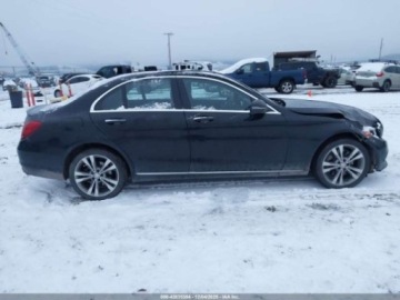 Mercedes Klasa C W205 2016 Mercedes-Benz Klasa C 2016 MERCEDES-BENZ C 300 4MATIC 2.0 Benzyna 241KM, zdjęcie 7