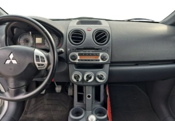 Mitsubishi Colt VI Hatchback 1.3 i 16V CZ3 95KM 2009 Mitsubishi Colt Mitsubishi Colt Zadbany Klimatyzacja Gotowy do jazdy, zdjęcie 21