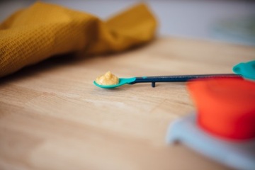 TOMMEE TIPPEE ŁYŻECZKA Z MIĘKKĄ KOŃCÓWKĄ 4m+ 5SZT