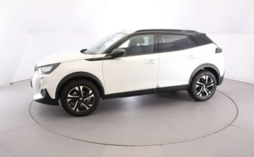 Peugeot 2008 II SUV 1.2 PureTech 130KM 2022 Peugeot 2008 PureTech 130 AUTOMAT EAT8 Allure Pack Perla SalonPL od R, zdjęcie 3