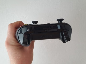 XBOX ONE X 1 ТБ/1000 ГБ + 5 игр + НАБОР KINECT