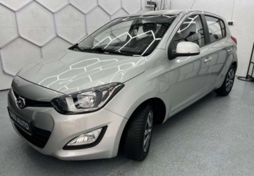 Hyundai i20 II 2013 Hyundai i20 Hyundai i20 1.2 benzyna 1 wlasciciel 1.2 Benzyna 80KM