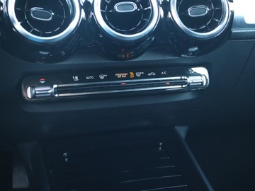 Mercedes GLB SUV 1.3 200 163KM 2022 Mercedes GLB GLB 200 4MATIC, Salon Polska, zdjęcie 19