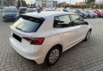 Skoda Fabia IV 2022 Skoda Fabia 1,0 65KM Klima CarPlay Ledy Vat23 Serwis Benzyna 65KM, zdjęcie 5