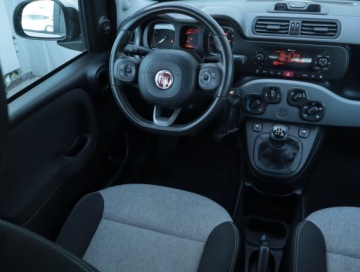 Fiat Panda III Hatchback 5d seria 3 1.2 69KM 2020 Fiat Panda 1.2, Klima, zdjęcie 6