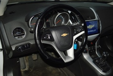 Chevrolet Cruze Hatchback 5d 1.6 16V DOHC 124KM 2013 CHEVROLET CRUZE 1.6 124 KM, zdjęcie 28