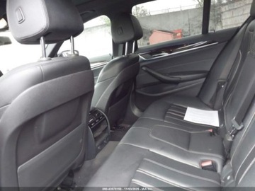 BMW Seria 5 G30-G31 2017 BMW Seria 5 530i, 2017r., 2.0L 2.0 Benzyna 248KM, zdjęcie 8