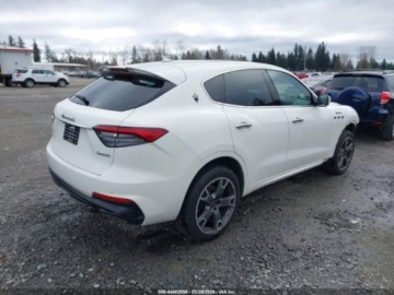 Maserati Levante 2023 Maserati Levante Modena, 2023r., 4x4, 3.0L 3.0 Benzyna 424KM, zdjęcie 2