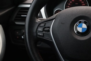 BMW Seria 3 F30-F31-F34 Touring 2.0 318d 143KM 2013 BMW 3 318 d, Navi, Xenon, Bi-Xenon, Klima, zdjęcie 16