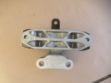 OPEL KARL UCHYCENÍ ULOŽENÍ 67870318