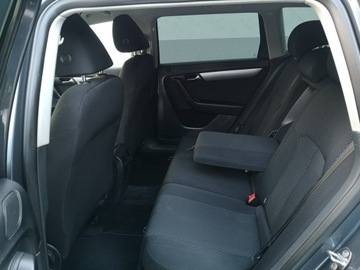 Volkswagen Passat B7 Variant 1.6 TDI CR DPF BlueMotion 105KM 2011 Volkswagen Passat 1,6 TDI 105 KM Klima Tempomat, zdjęcie 17