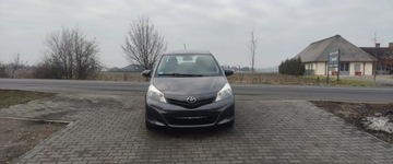 Toyota Yaris III Hatchback 5d 1.0 VVT-i 69KM 2013 Toyota Yaris 1.O BENZ ,bezwypadek,jeden wlasciciel ,kupiony w aso toyota, zdjęcie 7