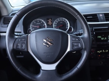 Suzuki Swift V Hatchback 5d 1.3 DDiS 75KM 2012 Suzuki Swift 1.3 DDiS, Klima, Klimatronic, zdjęcie 14