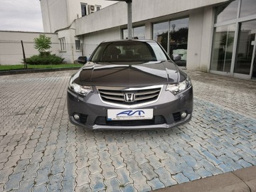 Honda Accord VIII Sedan 2.0 VTEC 156KM 2014 Honda Accord salon Polska dobre wyposażenie, zdjęcie 9