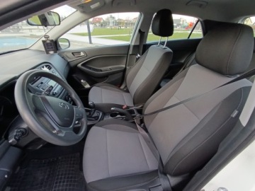 Hyundai i20 II 2018 SPRZEDAM HYUNDAY i20 TYLKO 58TYŚ BIAŁY ZADBANY, zdjęcie 9