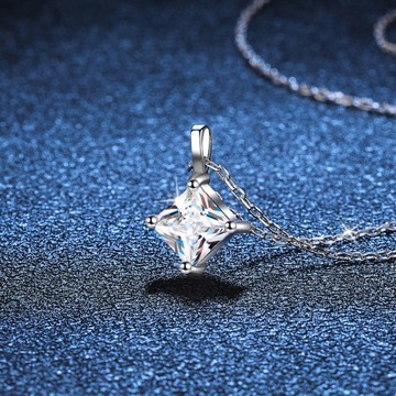 S925 Silver Alien Pendant Square Diamond One Carat Mosan Diamond Necklace