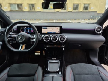 Mercedes Klasa A W177/V177 Hatchback Facelifting 2.0 220 190KM 2023 Mercedes-Benz A 220 4MATIC | pakiet AMG | Kamera |, zdjęcie 14