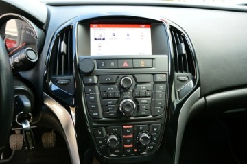 Opel Astra J Sedan 1.4 Turbo ECOTEC 140KM 2014 Opel Astra Sedan 1,4 Turbo 140Km Xenon Ledy Navi, zdjęcie 31