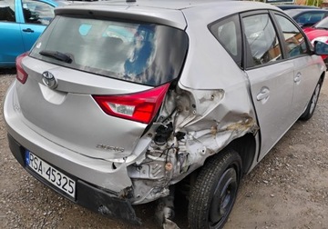 Toyota Auris II Hatchback 5d Dual VVT-i 100 99KM 2014 Toyota Auris 2014r, 1.3 Benzyna. Uszkodzony prawy tyl. Jezdzi. 1.3 99KM, zdjęcie 21