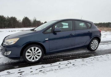 Opel Astra J Hatchback 5d 1.6 Twinport ECOTEC 115KM 2010 Opel Astra Opel Astra 1.6 Innovation 1.6 Benzyna 115KM, zdjęcie 25