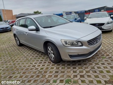 Volvo V60 I Kombi Facelifting 2.0 D3 136KM 2014 Volvo V60 I (2011 - 2018) 2.0 D3 5R bezwypadkowy, zdjęcie 5