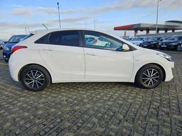 Hyundai i30 II Hatchback 3d 1.4 100KM 2014 Hyundai i30 1,4 benzyna 100KM FIFA World Cup Editi, zdjęcie 16