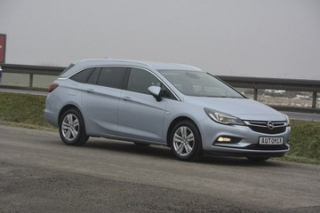 Opel Astra K Sports Tourer 1.6 CDTI 110KM 2017 Opel Astra 1.6CDTI doinwestowany bezwypadkowy, zdjęcie 11