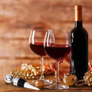 Подключите бутылки из бутылочных бутылок из бутылочных бутылок многоразового большого вина.