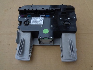 LAMPA POLSTROVÁNÍ KABINY MERCEDES-BENZ OE A2218705293 2218705293