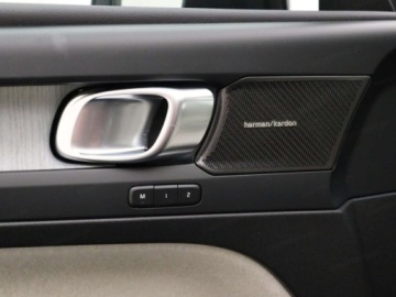 Volvo XC40 2026 VOLVO XC40 B4 Plus Dark Suv 2.0 (211KM) 2026, zdjęcie 9