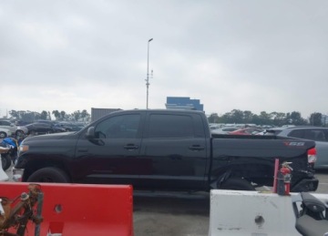 Toyota Tundra II 2020 Toyota Tundra TOYOTA TUNDRA SR5 5.7 Benzyna 386KM, zdjęcie 5