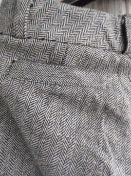 Cavarici ,welniane spodnie w jodelke,prosta nogawka,kant,36