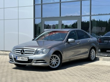 Mercedes Klasa C W204 Limuzyna 1.8 180 CGI BlueEFFICIENCY 156KM 2012 Mercedes C 180 8xAlu Grzany fotel Półskóra