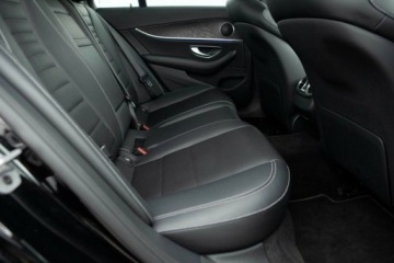 Mercedes Klasa E W213 Limuzyna Facelifting 2.0 220d 200KM 2022 Mercedes-Benz Klasa E E220d 4 Matic Salon Polska Autotrade Mercedes-Benz, zdjęcie 16