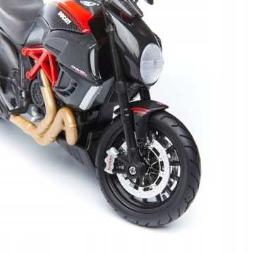 Ducati Diavel Carbon model do składania skala 1:12