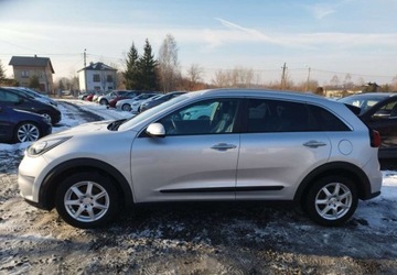 Kia Niro I Crossover 1.6 GDi Hybrid 141KM 2017 Kia Niro Kia Niro 1.6 hybryda klima kamera stan bdb gwarancja przebiegu 1.6, zdjęcie 6