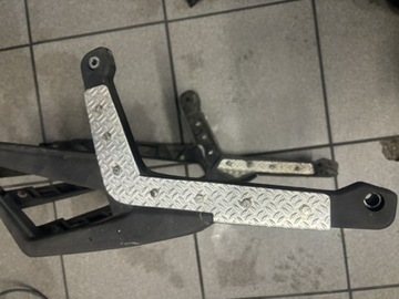 Крепление на верхнюю часть корпуса BMW 1100 Frame