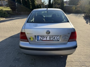 Volkswagen Bora Sedan 1.6 16V 105KM 2003 Volkswagen Bora Manual | Krajowy| Po rozrządzie |, zdjęcie 22