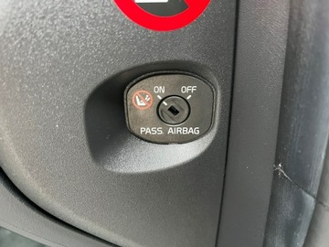 Volvo V60 I Kombi 1.6 T4 180KM 2011 Volvo V60 T4 180 KM Automat Podgrzewane fotele, zdjęcie 12